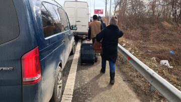 Disperarea oamenilor care fug din calea războiului. Mărturii cutremurătoare din Vama Siret