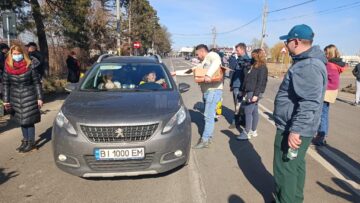 Dornici să scape de ororile războiului, în special pe cei dragi – copii, soții, părinți, mii de ucraineni au făcut tot posibilul să ajungă la frontieră, să traverseze în România 5