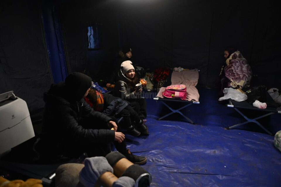 Autoritățile sucevene fac ordine în gestionarea fluxului de emigranți din Ucraina prin operaționalizarea unui punct de comandă în vama Siret
