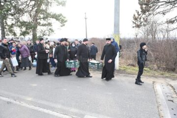 Arhiepiscopia Sucevei și Rădăuților caută în permanență să sporească ajutorul acordat cetățenilor ucraineni care se refugiază la noi în țară