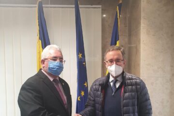 Primarul Sucevei, Ion Lungu, alături de ambasadorul Marii Britanii și Irlandei de Nord la București, Excelența Sa Andrew Noble
