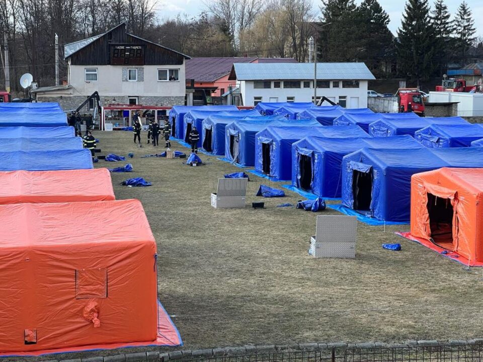 A început montarea celei de-a doua tabere de refugiați la Siret