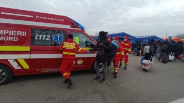Sutele de refugiați, la adăpost în zona corturilor din Siret