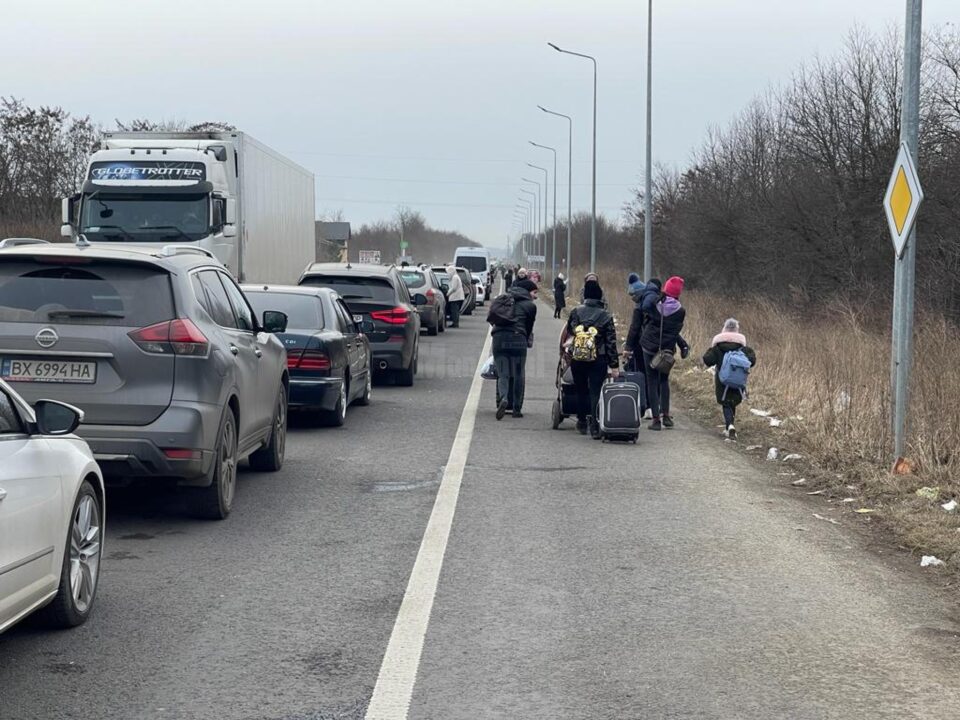 Captiv în coada de refugiați care vine spre Siret