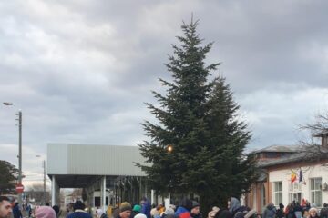 Zeci de refugiați ucraineni iau drumul occidentului