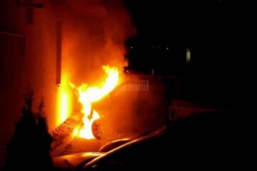 Concentrare de forțe pentru stingerea unui incendiu izbucnit într-o gospodărie din Putna