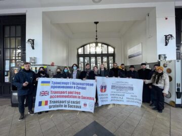 Zeci de voluntari din cadrul Asociației Studenților Creștini-Ortodocși - Filiala Suceava, în sprijinul refugiaților