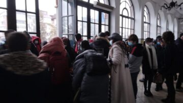 Zeci de voluntari din cadrul Asociației Studenților Creștini-Ortodocși - Filiala Suceava, în sprijinul refugiaților