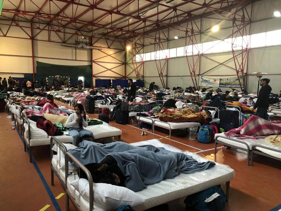 Aproape 300 de indieni, din Ucraina, au ajuns la Rădăuți
