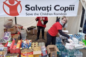 Voluntarii Salvați Copiii – Filiala Suceava sunt de opt zile în mijlocul refugiaților ucraineni