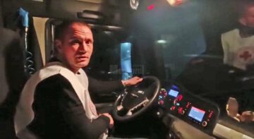 Ciprian Stroia a venit de la Sibiu, fără să spună familiei, pentru a conduce un tir din convoiul umanitar al Crucii Roșii spre Cernăuți