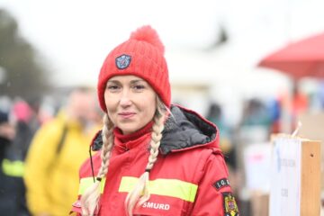 Simona Rădășanu este jurist și director general al unei societăți comerciale, dar de patru ani este și voluntar SMURD 1