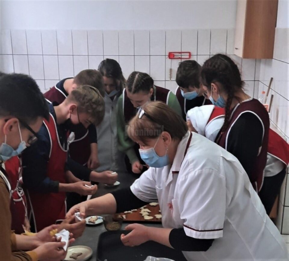 „Meseria - o șansă pentru fiecare”, activitate la Centrul Școlar Gura Humorului