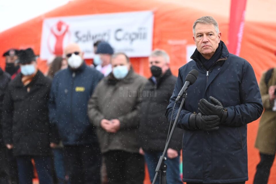 Președintele României, Klaus Iohannis, a anunțat înființarea unui centru logistic european pentru ajutor umanitar, la Suceava. Foto Ștefan Macedon Gheorghiță Președintele României, Klaus Iohannis, a anunțat înființarea unui centru logistic european pentru ajutor umanitar, la Suceava. Foto Ștefan Macedon Gheorghiță