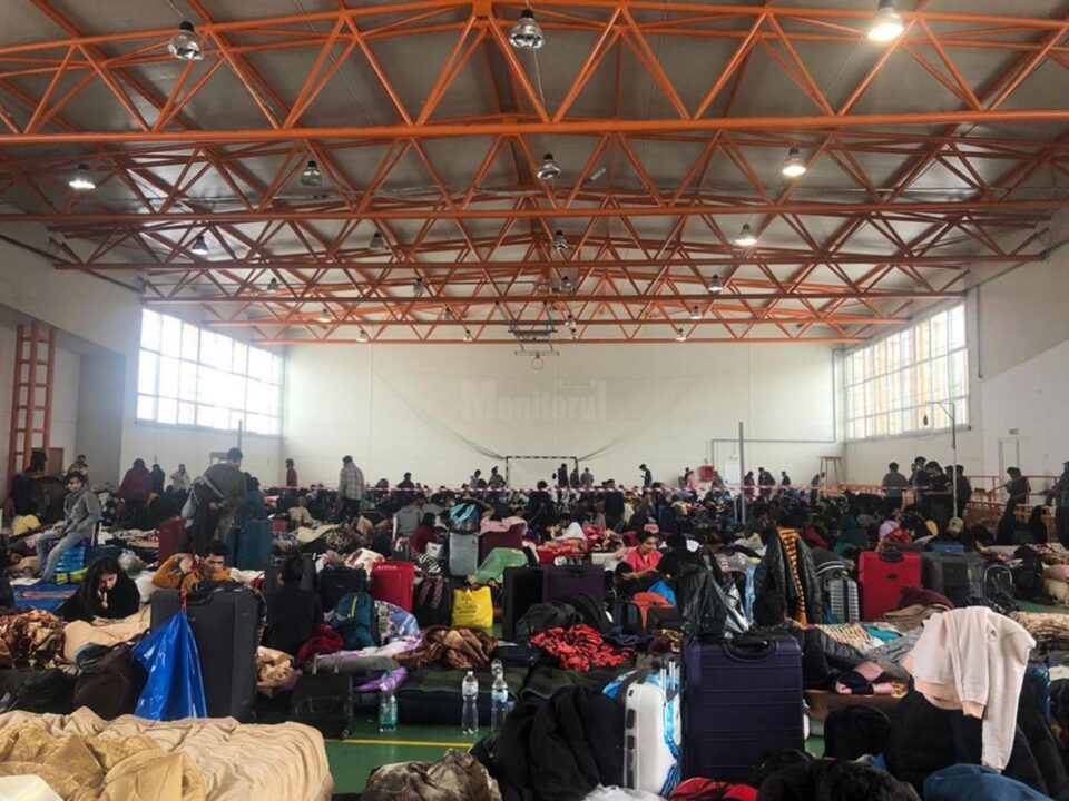 Peste 5.300 de locuri de cazare pentru refugiați oferite de biserici, primării, firme și persoane fizice sunt disponibile Foto Ema Motrescu Peste 5.300 de locuri de cazare pentru refugiați oferite de biserici, primării, firme și persoane fizice sunt disponibile Foto Ema Motrescu