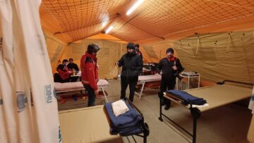 Voluntari din Turcia, veniți să asigure servicii medicale refugiaților din Vama Siret