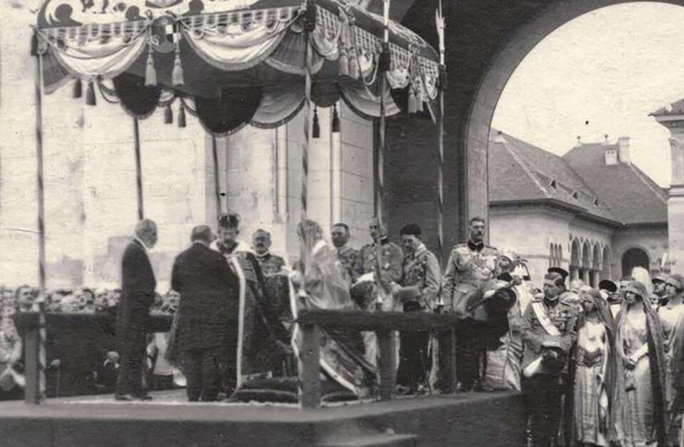 Încoronarea Reginei Maria, „Împărăteasa tuturor românilor”