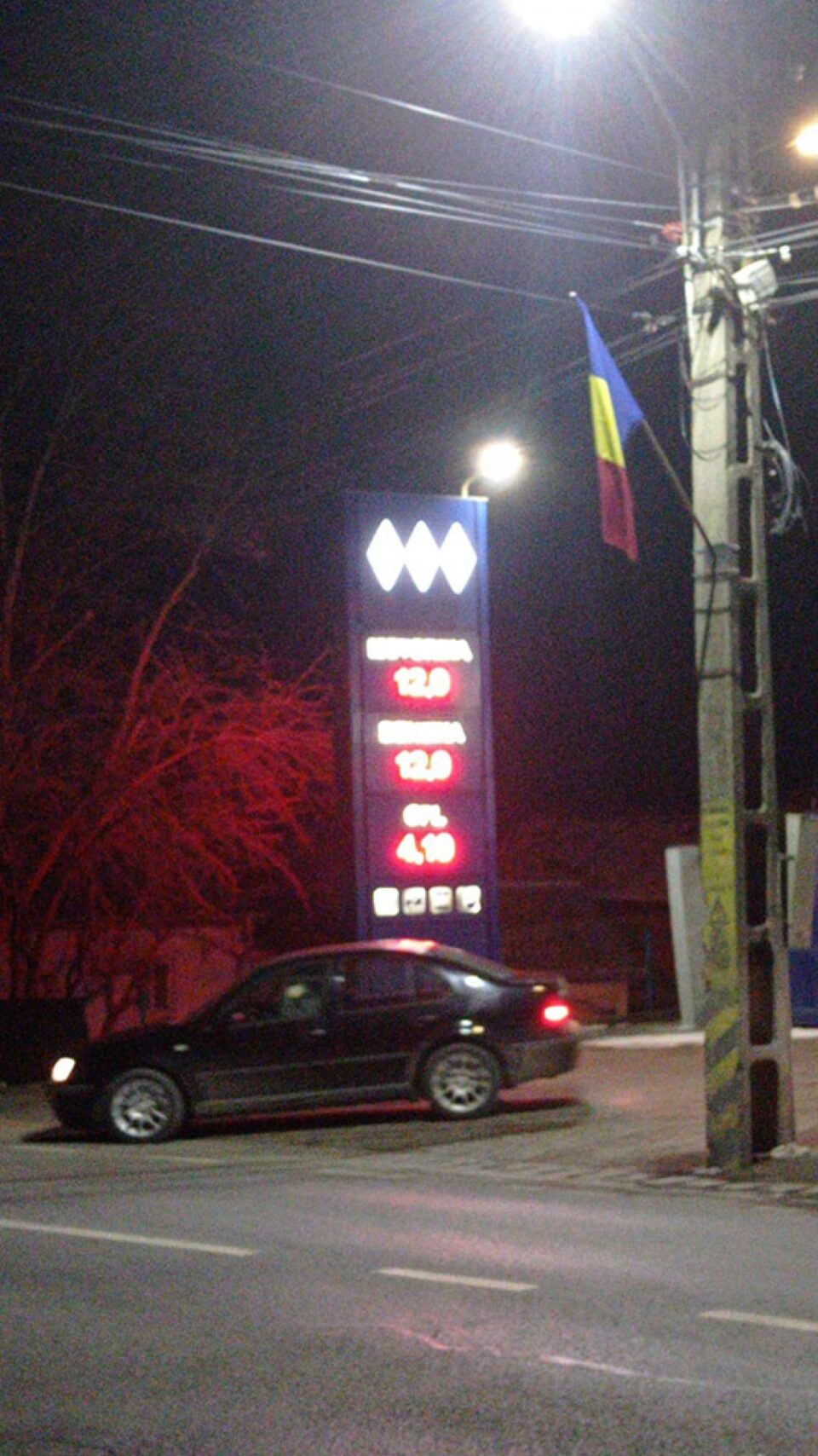 12 lei benzina și motorina la benzinăria BBB din Plopeni-Salcea