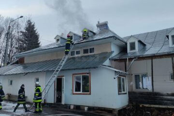 Incendiul izbucnit sâmbătă seară la corpul de chilii de la Mănăstirea „Sf. Gheorghe” Buciumeni, din Fălticeni