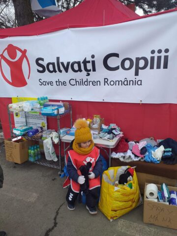 Cel mai tânăr voluntar din Vama Siret are 4 ani: Rebeca