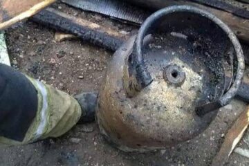 Deflagrația a fost urmată de un incendiu în interiorul bucătăriei