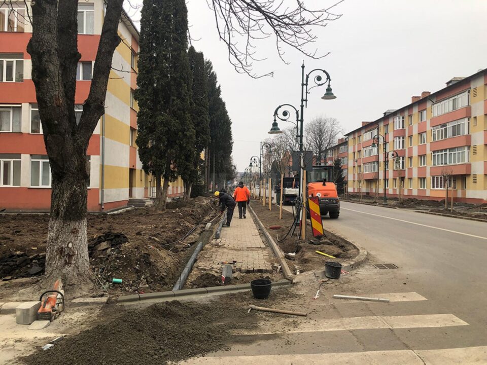 Ritm alert la lucrările de pe strada Bogdan Vodă și reabilitări la clădirea fanion a municipiului
