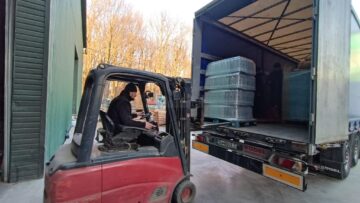 Paleții cu ajutoare au fost descărcați în depozitele Mănăstirii Bănceni