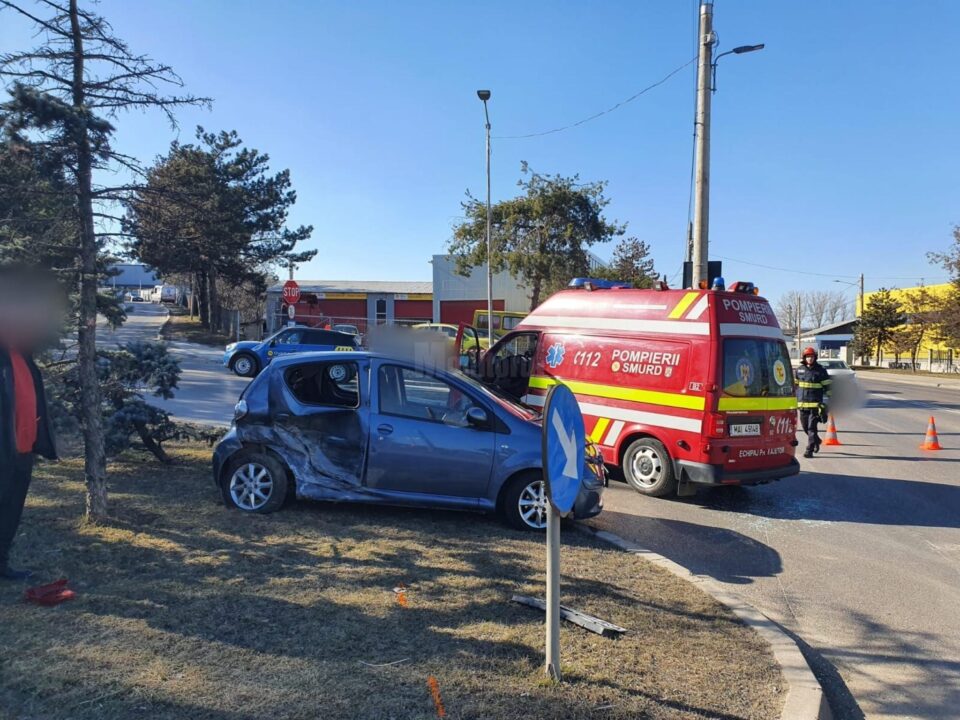 Două mașini s-au ciocnit pe strada Traian Vuia din Suceava