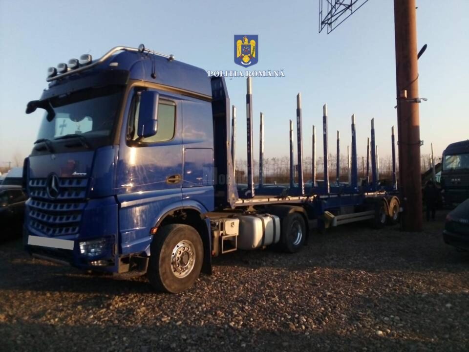 Camionul confiscat