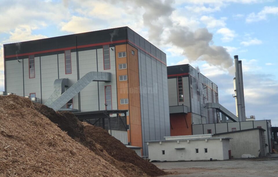 Centrala de termoficare a Sucevei, unde energia termică se produce acum pe biomasă, gazul fiind mult mai scump Centrala de termoficare a Sucevei, unde energia termică se produce acum pe biomasă, gazul fiind mult mai scump