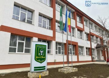 Clădirea Colegiului Tehnic „Petru Mușat” a fost reabilitată din punct de vedere funcțional și modernizată din punct de vedere al instalațiilor și echipamentelor