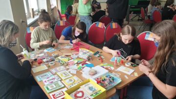 Elevi și profesori ai Școlii Gimnaziale Nr. 4 Suceava, într-o experiență de mobilitate Erasmus+ în Slovacia, în proiectul Let’s go to learn outside