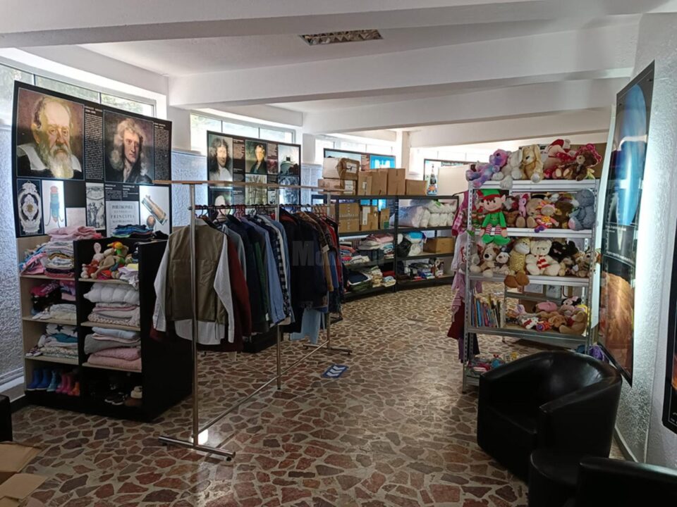 Interior din cadrul magazinului pentru refugiați de la Observatorul Astronomic