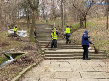 Parcul Șipote și Păduricea Zamca au fost igienizate printr-o acțiune organizată de Primăria Suceava