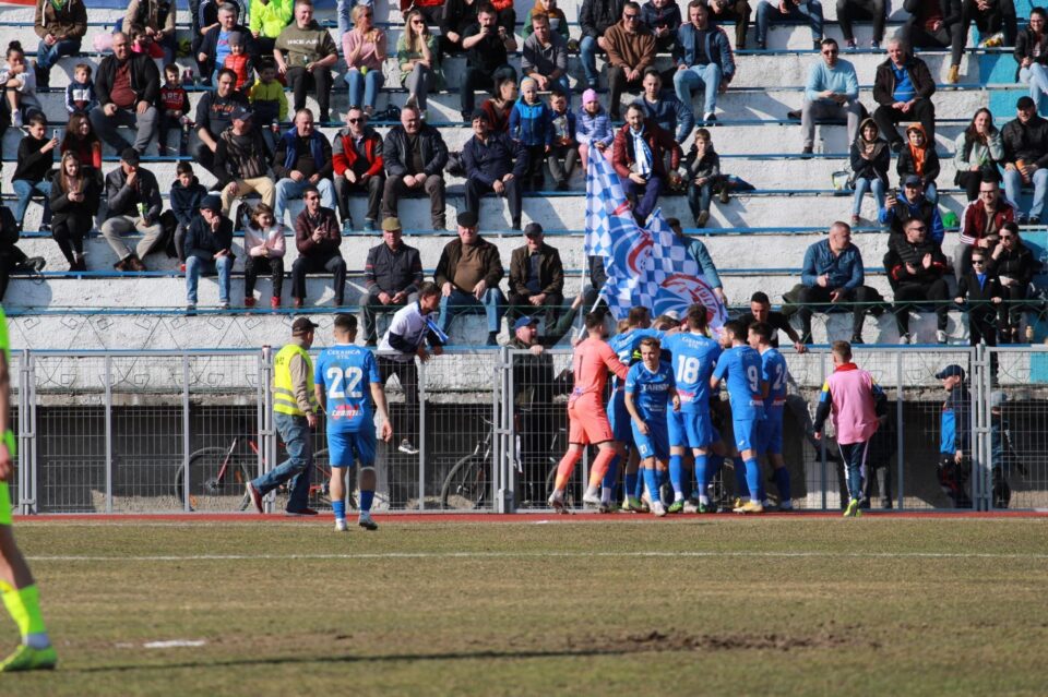 Bucovina Radauti s-a calificat in play-off cu punctul obtinut in meciul de sambata. Foto - Cristian Plosceac Bucovina Radauti s-a calificat in play-off cu punctul obtinut in meciul de sambata. Foto - Cristian Plosceac