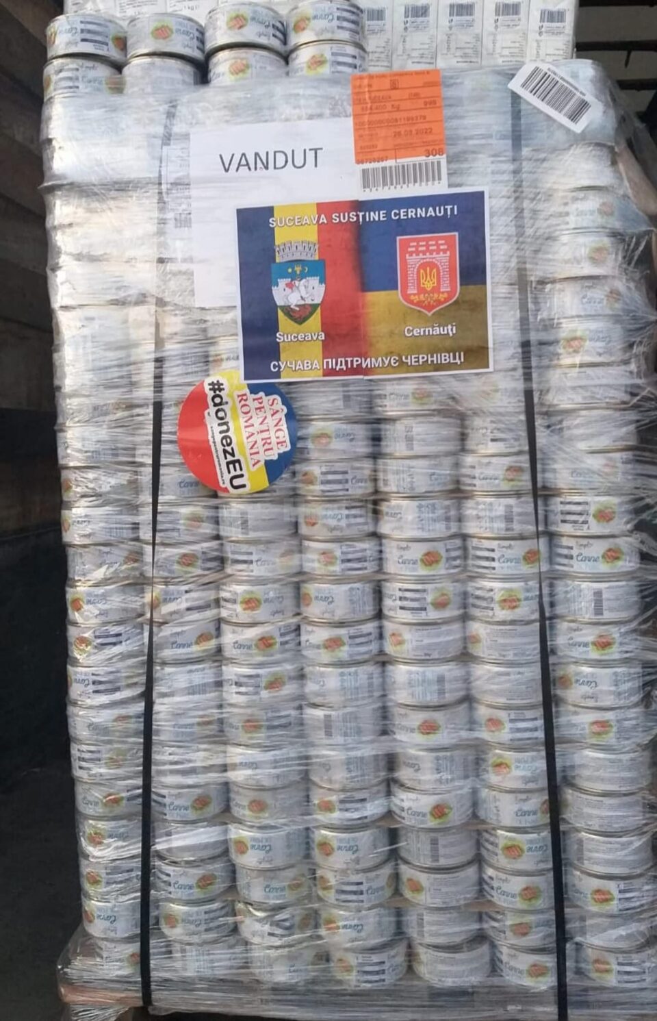 Primul transport cu produse alimentare solicitate de către administrația locală din Cernăuți, trimis de Primăria Suceava