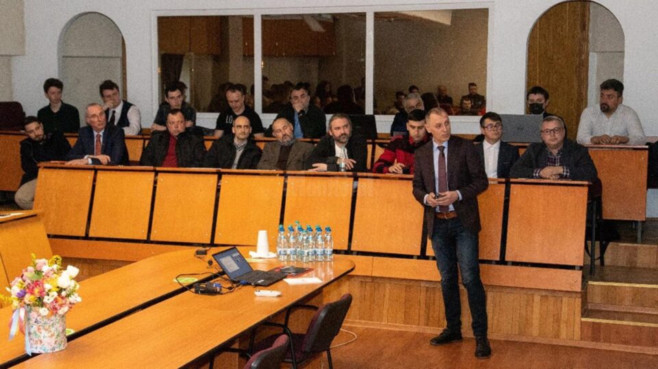 Zilele Facultății de Inginerie Electrică și Știința Calculatoarelor - Întâlnire în amfiteatrul „Dimitrie Leonida”