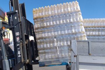 Primul transport cu produse alimentare solicitate de către administrația locală din Cernăuți, trimis de Primăria Suceava