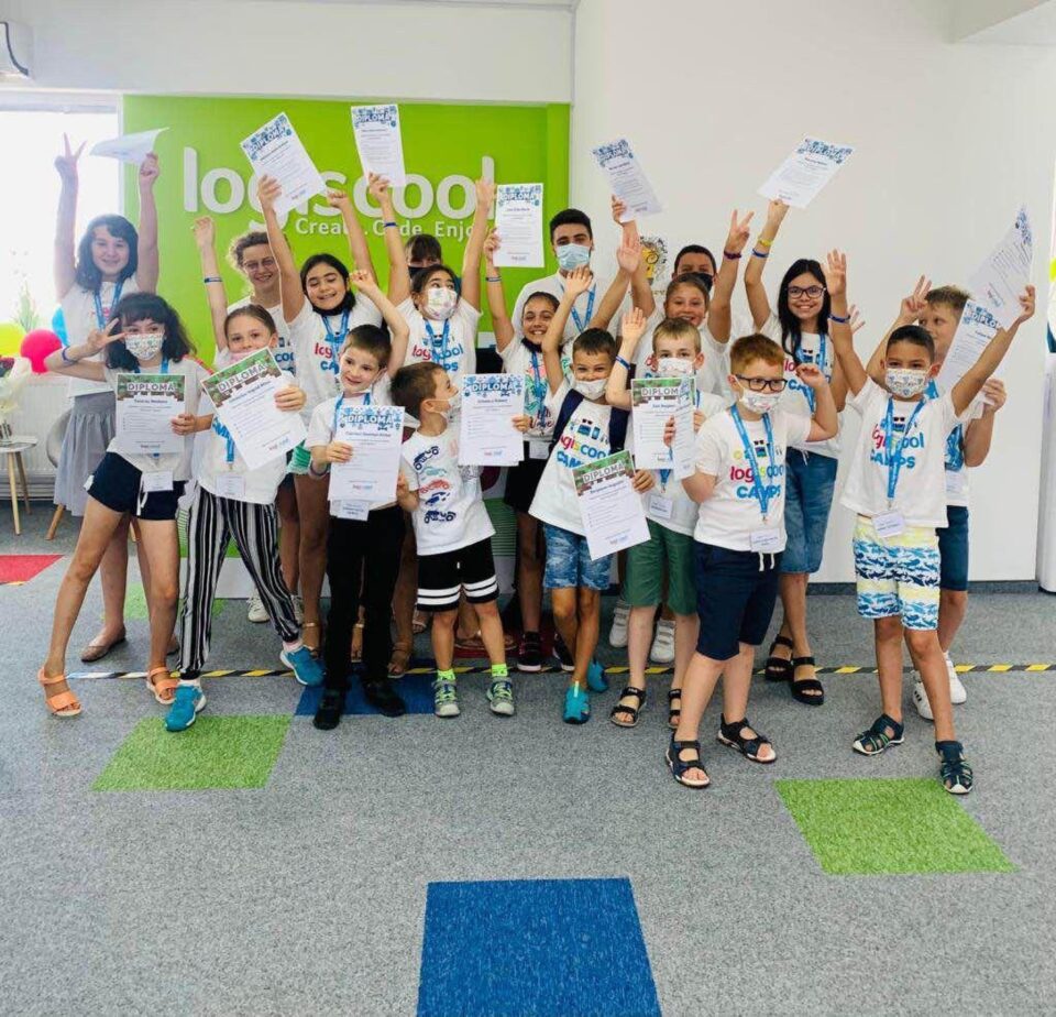 Logiscool Suceava, parte din rețeaua internațională de școli de programare pentru copii și adolescenți, invită elevii la taberele și atelierele digitale de vară
