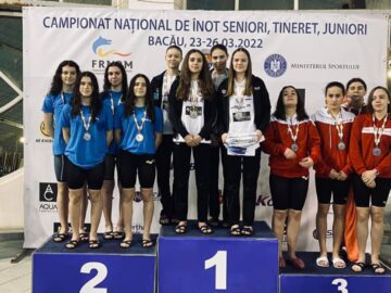 Înotătorii fălticeneni au obținut 23 de medalii și un nou record național la Campionatul Național de înot pentru seniori, tineret și juniori