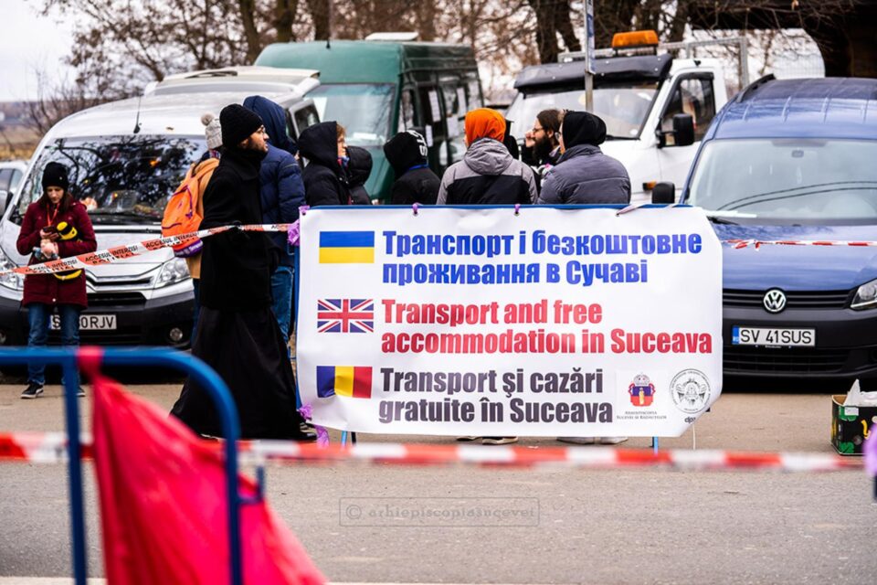 „Uniți pentru pace”, platformă lansată de Arhiepiscopia Sucevei și Rădăuților, pentru ajutorarea refugiaților din Ucraina Sursa foto Arhiepiscopia Sucevei și Rădăuților „Uniți pentru pace”, platformă lansată de Arhiepiscopia Sucevei și Rădăuților, pentru ajutorarea refugiaților din Ucraina Sursa foto Arhiepiscopia Sucevei și Rădăuților
