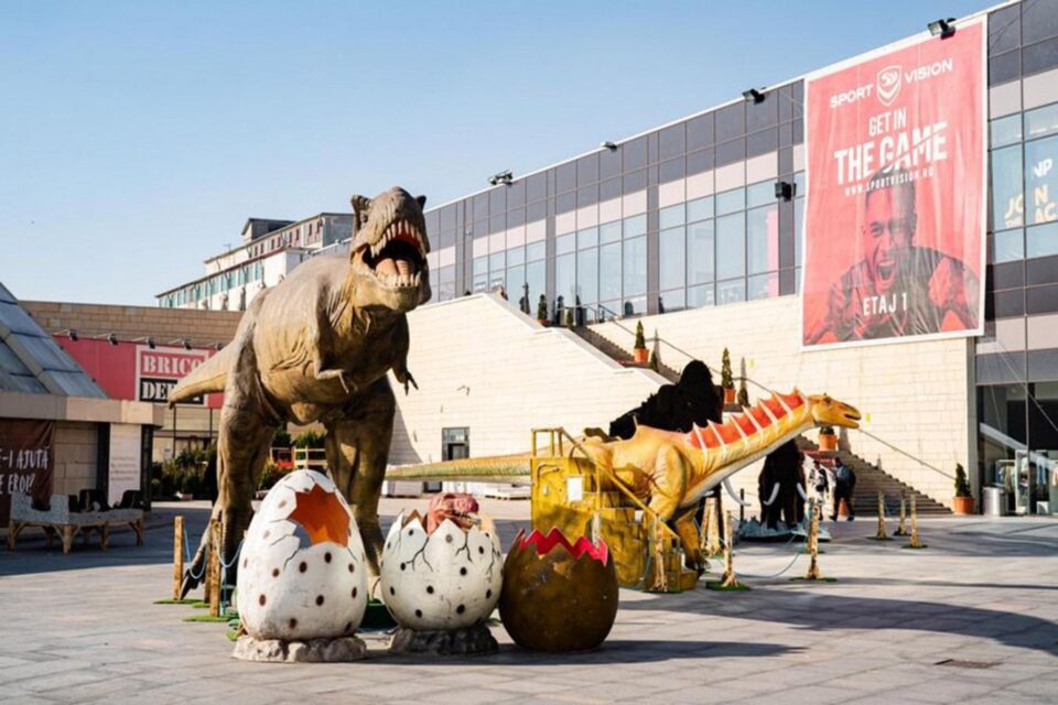 Ultimul weekend în care puteți să vizitați „Lumea Dinozaurilor” de la Iulius Mall Suceava