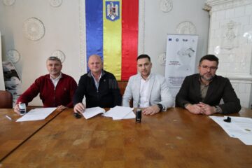 Catalin coman a semnat contractul pentru modernizarea si extinderea rețelei de iluminat din Falticeni