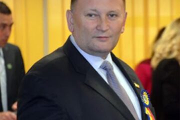 Prof. univ. doc. Florin Pintescu, decanul Facultății de Istorie și Geografie Foto usv.ro