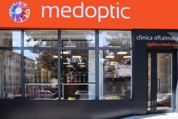 Medoptic Burdujeni te ajută cu un consult gratuit, să poți avea grijă de vederea părinților tăi