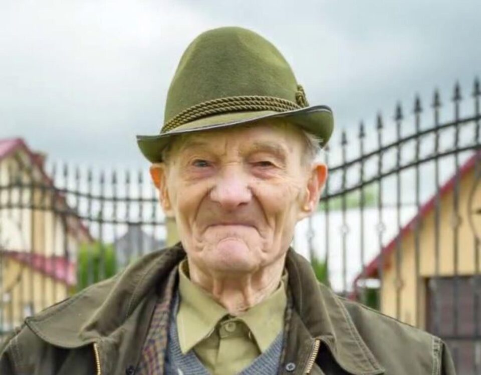 Veteranul George Cotos, de la Straja, a murit cu câteva zile înainte de a împlini 102 ani Veteranul George Cotos, de la Straja, a murit cu câteva zile înainte de a împlini 102 ani