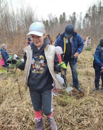 Acțiune de plantare a 3.650 de puieți forestieri, cu voluntari, la OS Marginea