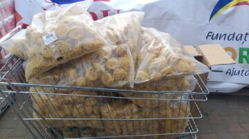 Un nou transport de produse alimentare, de la Suceava pentru Cernăuți