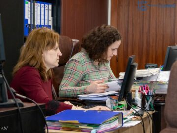 Salariați ai Primăriei Suceava din cadrul Serviciului Proiecte Europene, care au întocmit și depus proiecte în valoare de 13 milioane de euro, prin PNRR