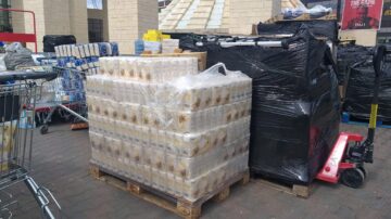 Un nou transport de produse alimentare, de la Suceava pentru Cernăuți